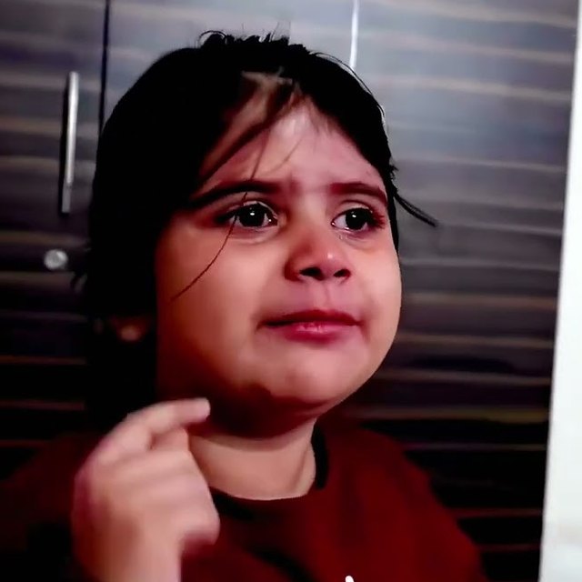 The viral little girl crying and pointing at her ear: mere kaan hai, main andhi nahi hu